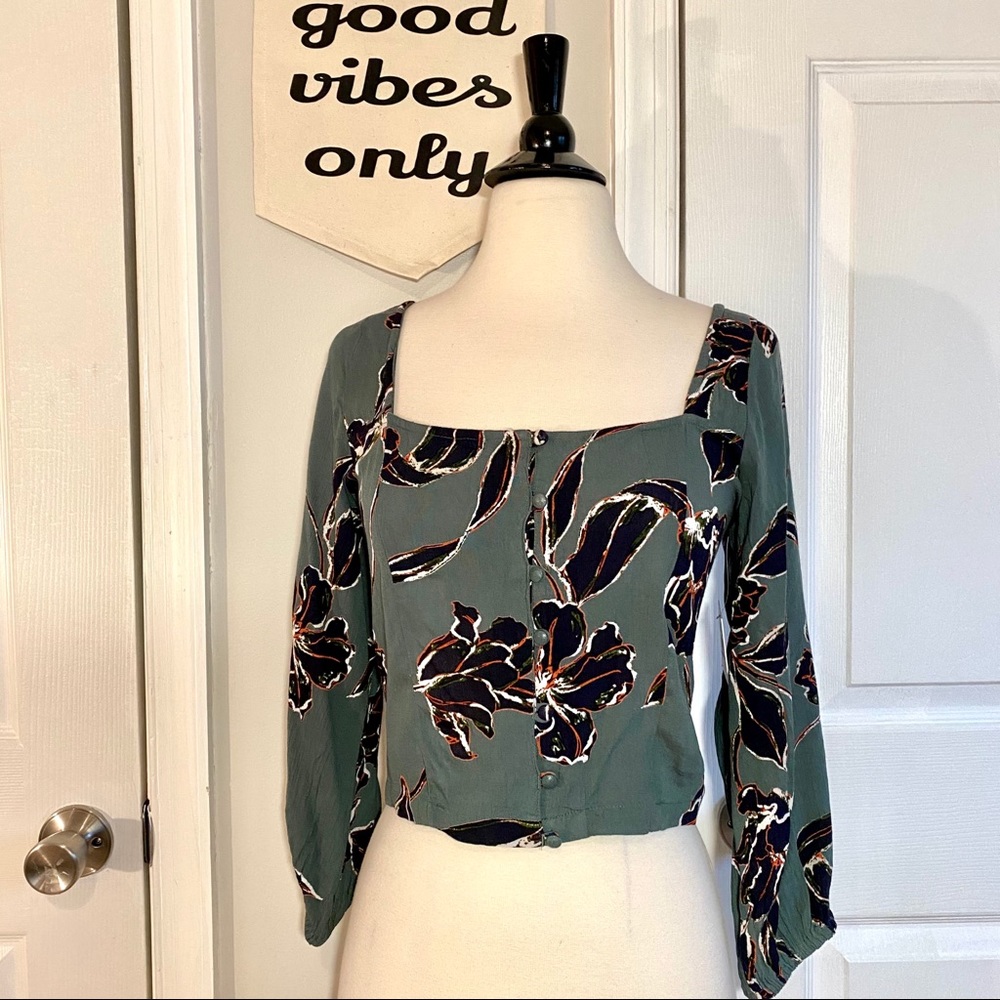 NWT O’Neill Printed Blouse Size S